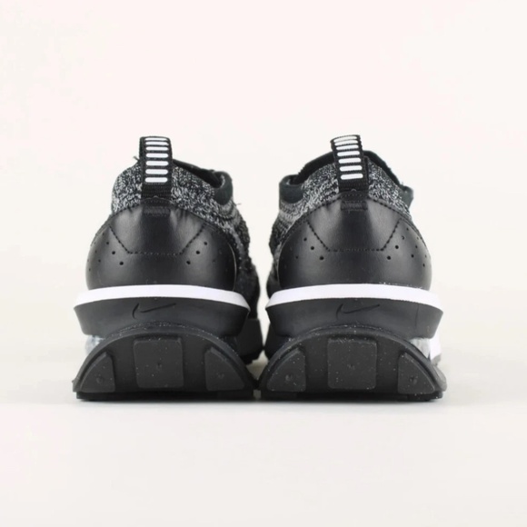 Womens 9 Nike Air Max Flyknit Racer Running Shoes DM9073-001 Black / White - Picture 4 of 16